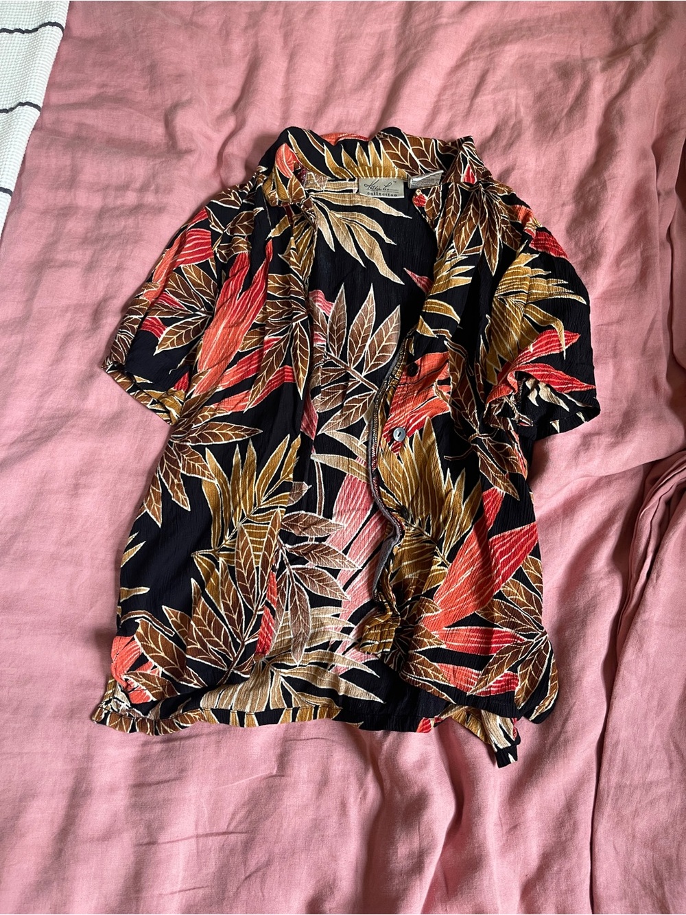Vintage Kathy Lee Tropical Print Short Sleeve Button Front Top - Black/Red